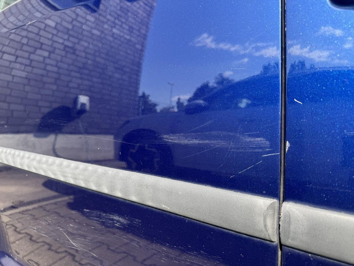 VW Touran 1T original T&uuml;r hinten rechts LD5Q Shadow Blue Metallic Rohbau Bj.2009